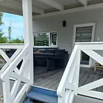 U Beaty Ogrodzone Villa Rewal