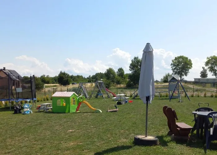 U Beaty Ogrodzone Villa