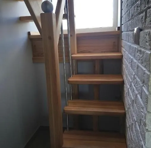 U Beaty Ogrodzone Villa Rewal